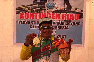 Maizir Sumbangkan Emas Pertama Untuk Riau, Ini Harapan Pelatih Dayung Eka Rorianus